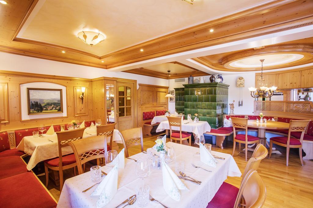 Gasthaus Zum Kreuz Sankt Märgen Buitenkant foto