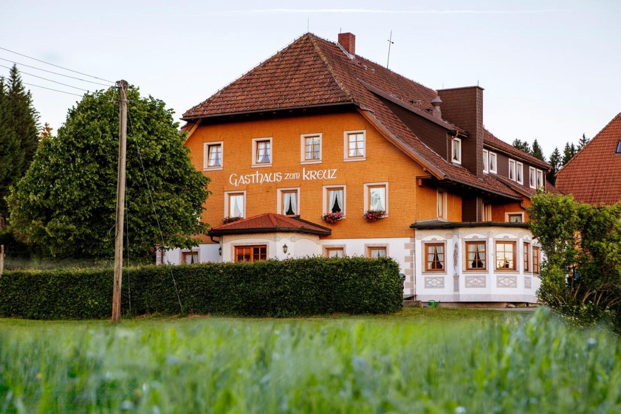 Gasthaus Zum Kreuz Sankt Märgen Buitenkant foto